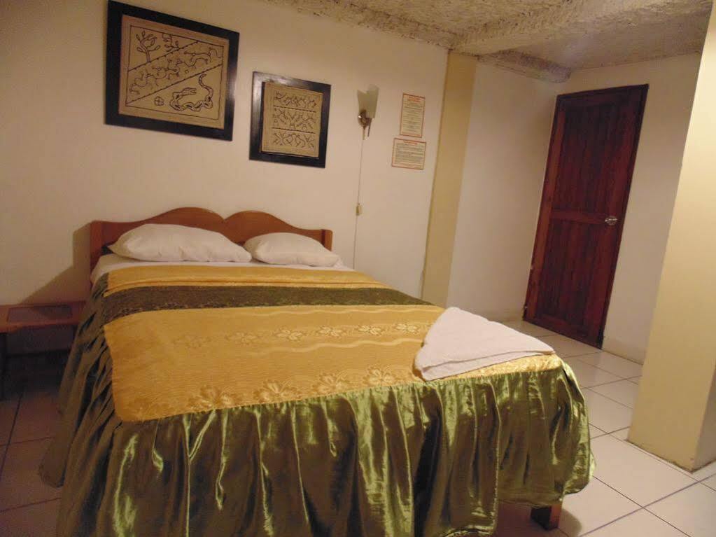 Hotel La Casona Ікітос Екстер'єр фото